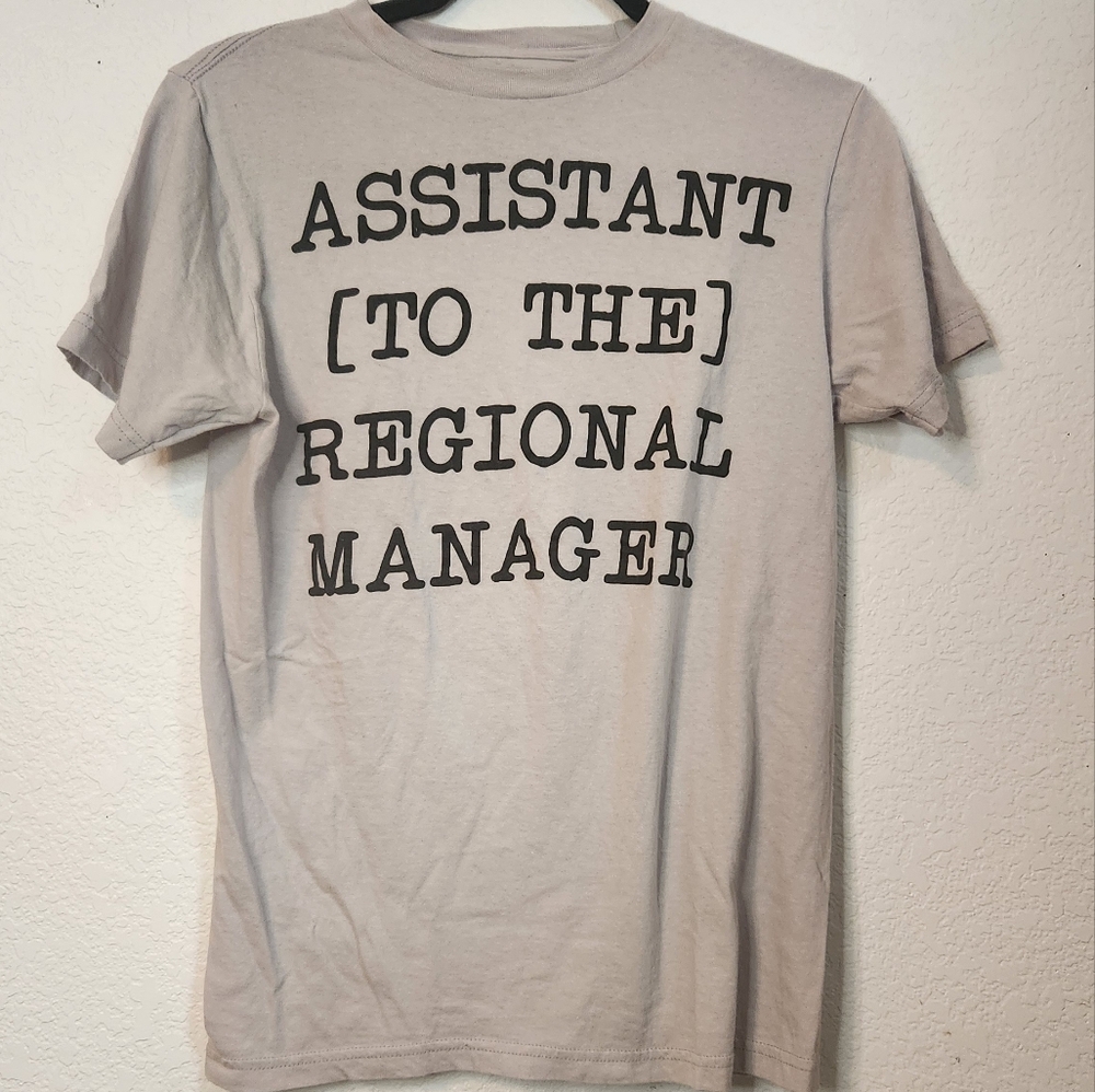 Assistant (to the) Regional Manager The Office Short Sleeve T-Shirt, Size S